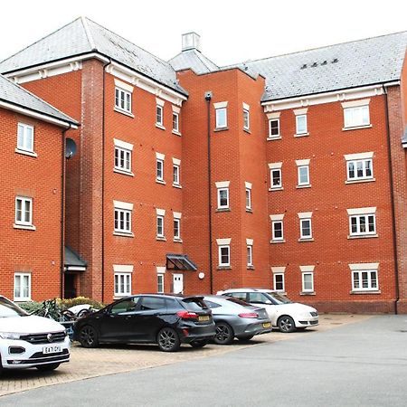 Lovely Modern Apartment Close To Town Centre Lexden Exterior foto